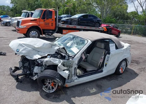 2011 BMW 128I z USA, uszkodzony, nr VIN WBAUN1C54BVH83426